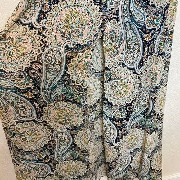 WYLDR Paisley Printed V Neck Maxi Dress W/ Front Split Size Small - Picture 5 of 10